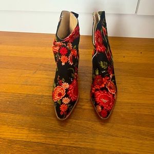 Anthropologie MOMO New York Hand embroidered booties